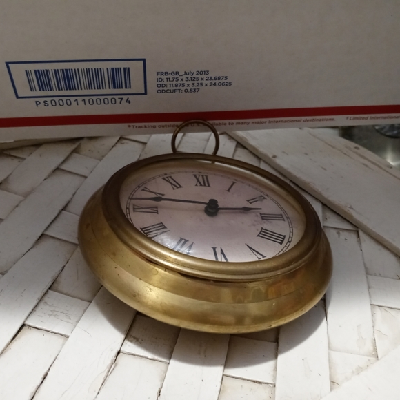 🏬🕙VINTAGE BRASS QUARTZ CLOCK🐼🗻 - Picture 7 of 9